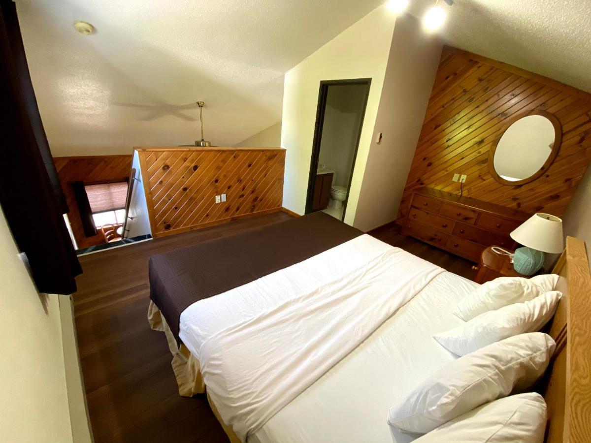 Woodland Inn & Suites Medford Экстерьер фото