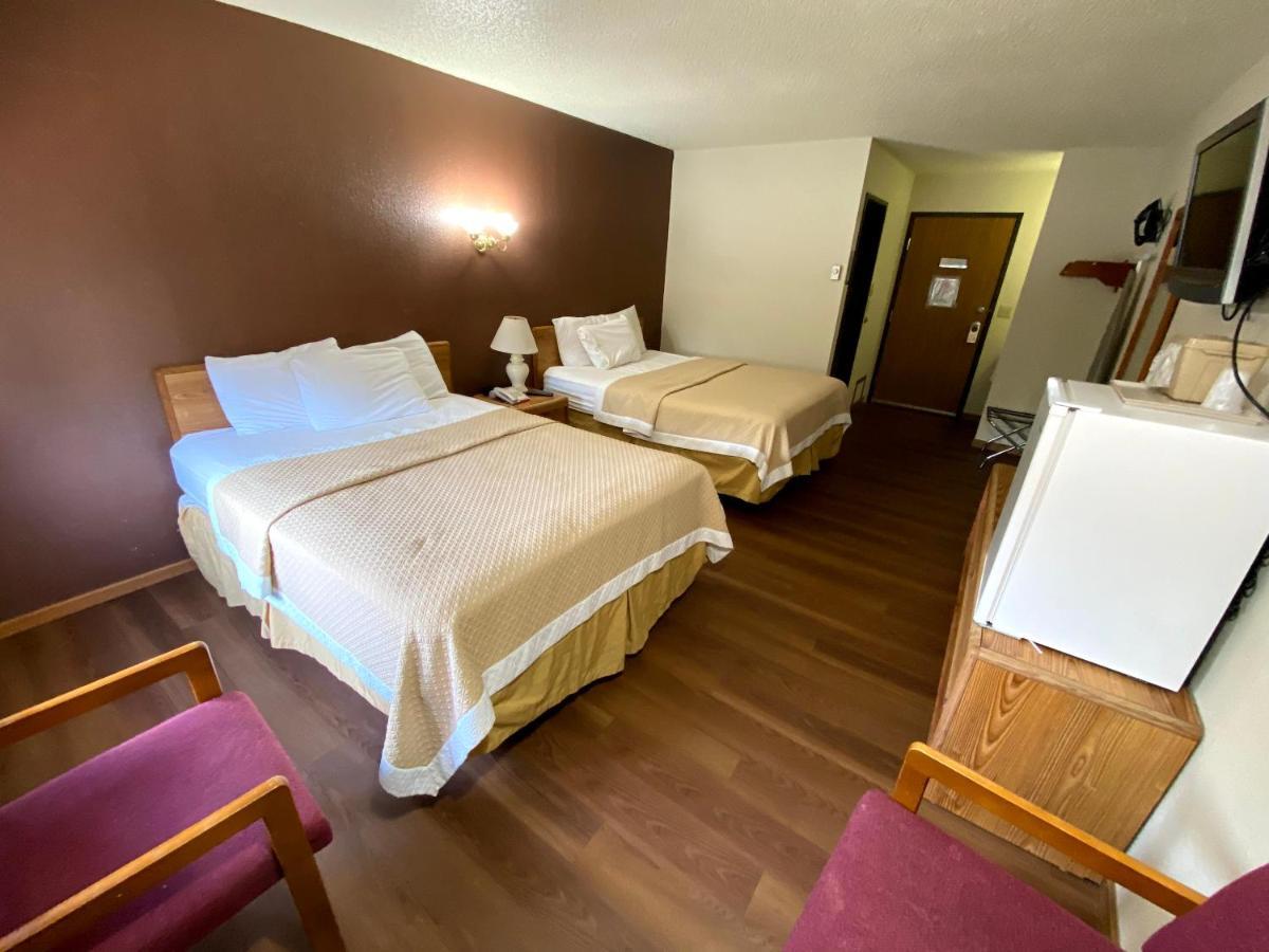Woodland Inn & Suites Medford Экстерьер фото