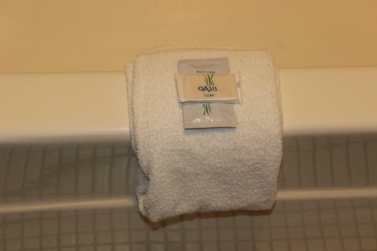 Woodland Inn & Suites Medford Экстерьер фото